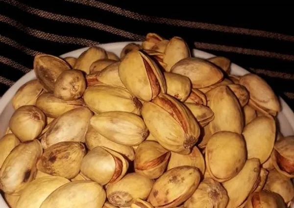 قیمت خرید پسته شور خانگی + خواص، معایب و مزایا
