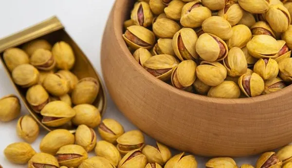 قیمت خرید پسته اکبری شور ممتاز + خواص، معایب و مزایا